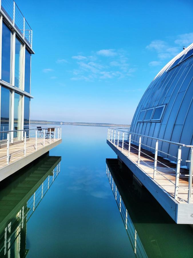 Schwimmende Ferienwohnung Sundowner Elsterheide Экстерьер фото
