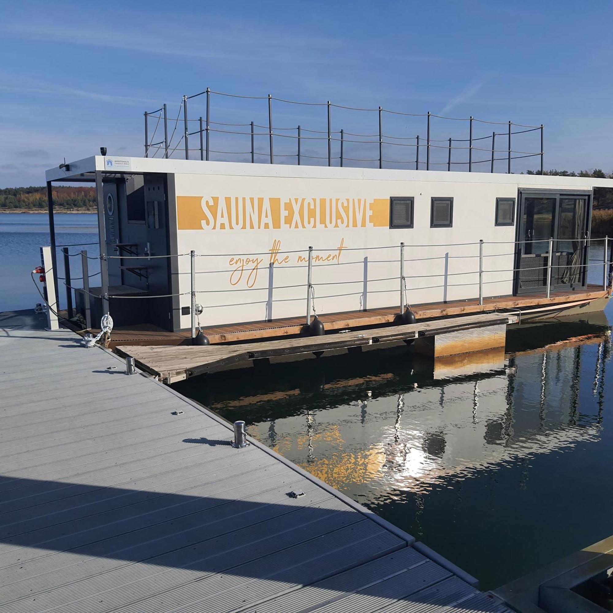 Schwimmende Ferienwohnung Sundowner Elsterheide Экстерьер фото